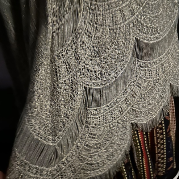 Damianou Vtg Cover Elegant Fringed Metallic Med - Picture 3 of 9